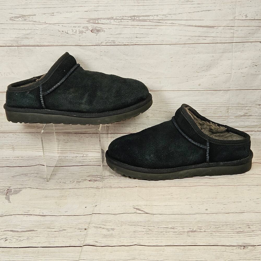 UGG 1108193 Women's Black Suede Sheepskin Lined Slip-On Mule Slippers US 8